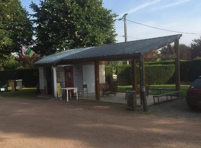 Les Insolites Du Vélodrome D'albert Camping *